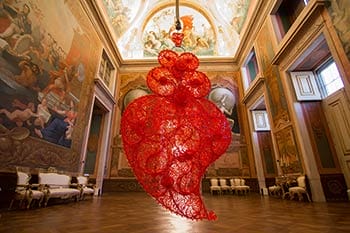 Coração Independente Vermelho", instalação de Joana Vasconcelos