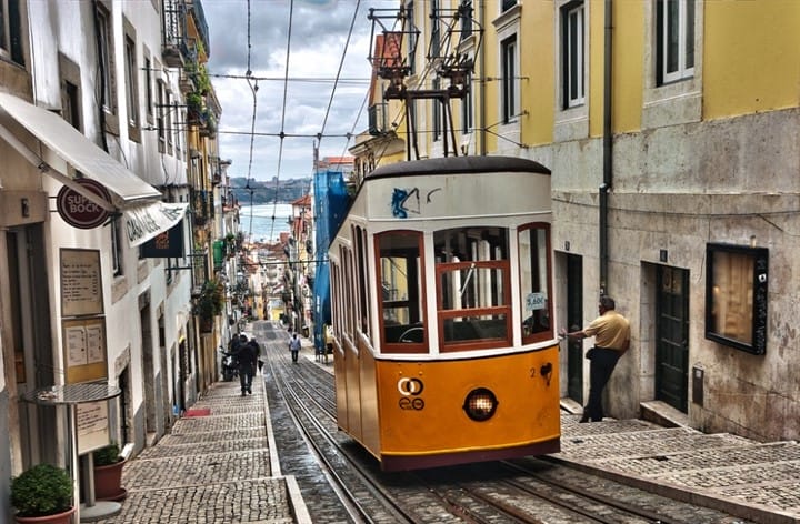 Lisboa, Portugal. © vintagedept / Flickr.