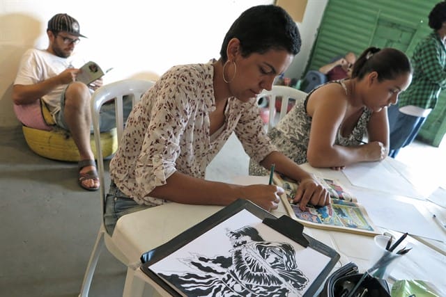 Workshop de desenho ensina técnicas para quadrinhos. Foto: Marcia Minillo.