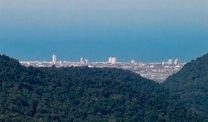 Vista do mar e da cidade de Itanhaém no litoral sul. Foto: Cicloturismo Baixada / Blog.
