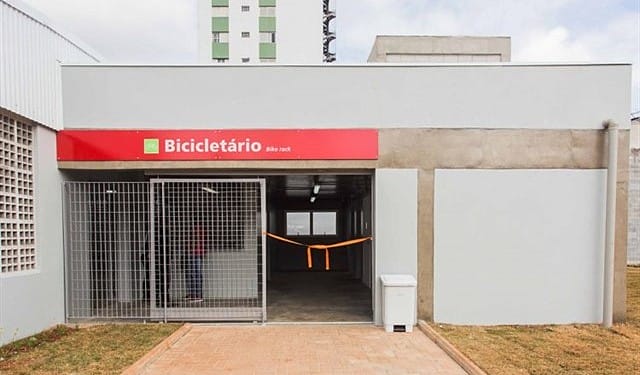 Equipamento integra rede de 30 unidades existentes em seis linhas da CPTM, que juntas oferecem 7.734 vagas para bicicletas. Foto: Alexandre Carvalho / A2img.