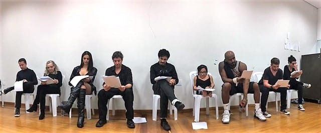 Atores em ensaio para a leitura dramática da peça Nu. Foto: Divulgação.