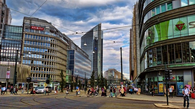 Oslo: a capital da Noruega é uma das cidades que vem implementando políticas para estimular o uso de veículos elétricos. Foto: Mariano Mantel / Flickr.