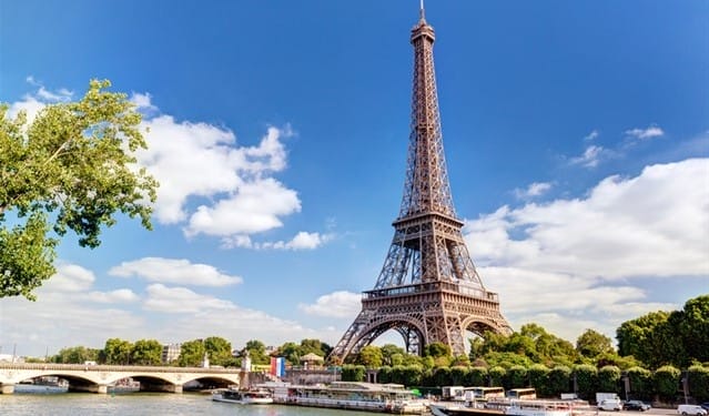 “Em Paris, por exemplo, nenhuma construção pode impedir a vista para a Torre Eiffel”, exemplifica Regina Monteiro. Foto: Paris City Vision.