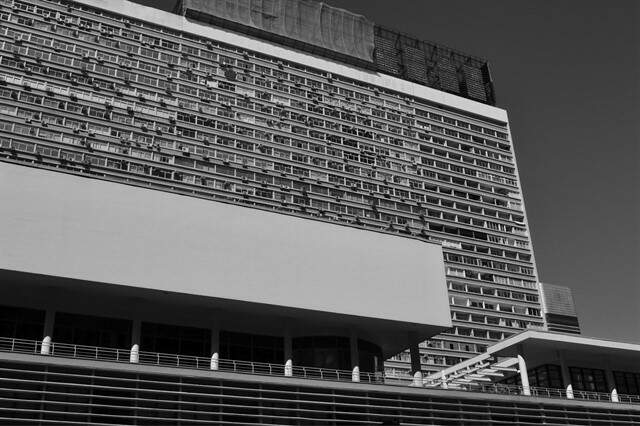Conjunto Nacional, projeto do arquiteto David Libeskind. Foto: Thiago Kubo.