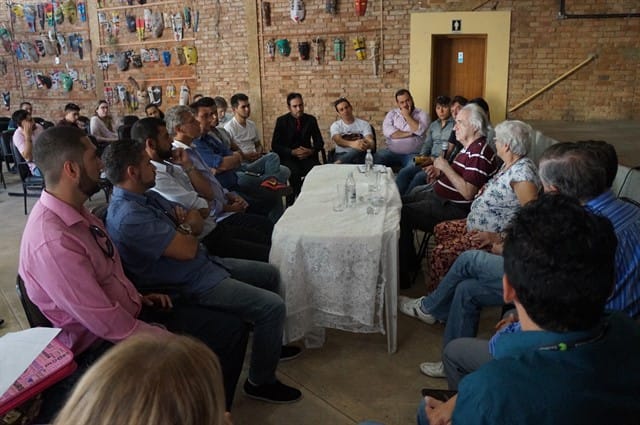 O músico se reuniu com regentes e várias cidades da região para explicar detalhes do projeto. Foto Prefeitura de Joanópolis.