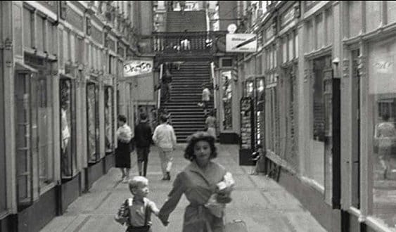 Passagem Pommeraye, em Pontchâteau (Nantes, França), citada em filme de Jacques Demy sobre o estudo dos passos de Paris, de Walter Benjamin
