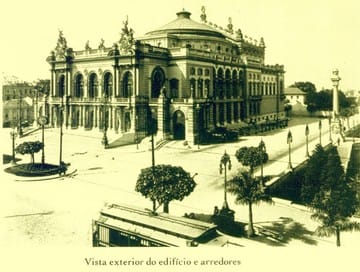 O Theatro em 1911. Imagem: Divulgação.