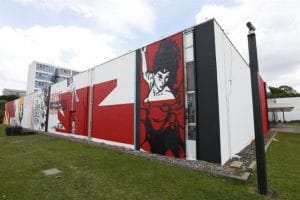 O Mural da Escuta foi idealizado pelo grafiteiro Daniel Melim, em colaboração com as artistas Simone Siss e Laura Guimarães. Foto: Marcos Santos / USP Imagens