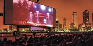 A maior tela de cinema do mundo erguida no descampado do Jockey Clube. Foto: Divulgação / Shell Open Air.
