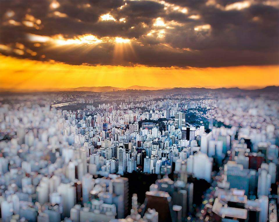Entardecer em São Paulo. Foto: Claudio Edinger.