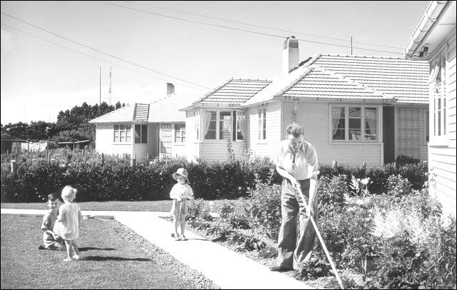 Os subúrbios norte-americanos surgiram nos anos do pós-guerra, alavancados por um movimento de revisão dos valores e da família. Foto: ZLB Houses / 1950.