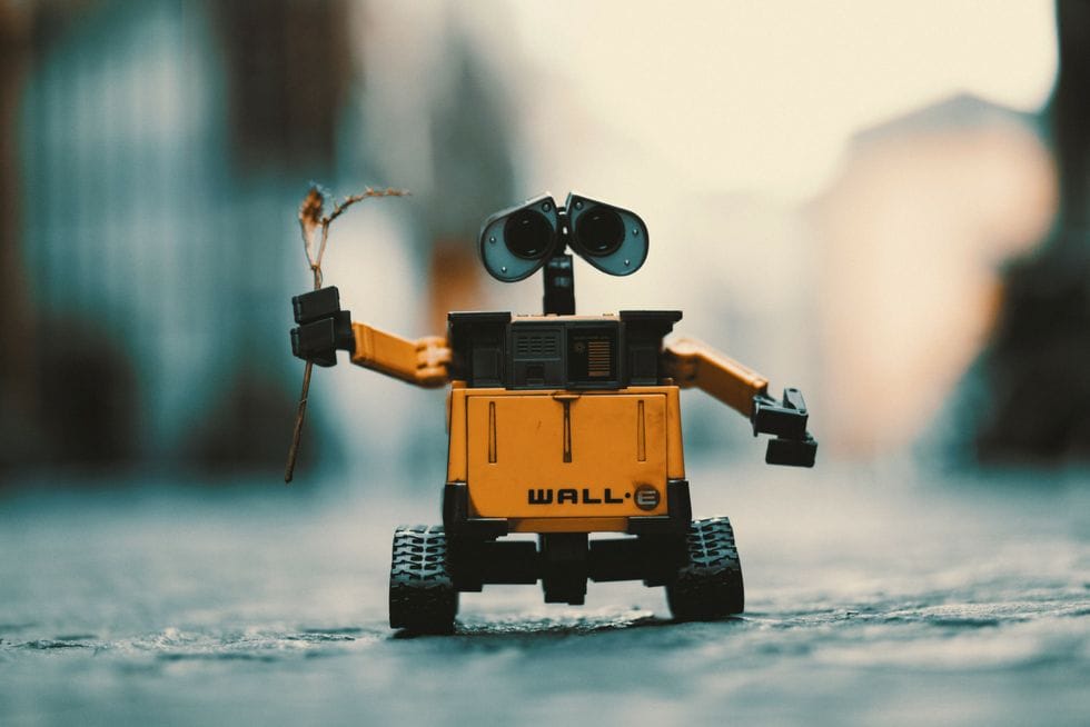“Wall-E“ é um filme 3D com um simpático robozinho, abandonado pela espécie humana quando a poluição e o lixo se tornaram tamanhos, que já não havia vida no planeta.