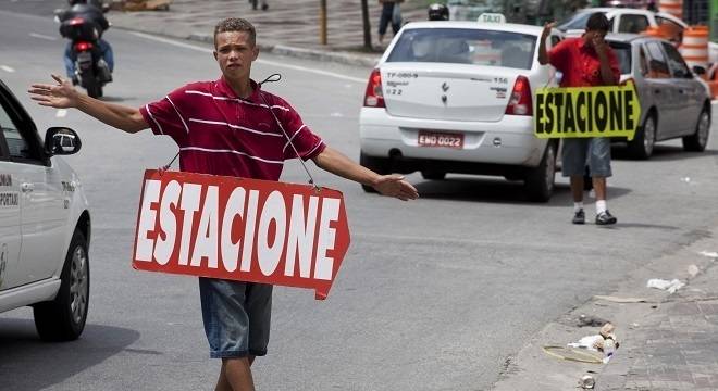 Prefeitura de SP quer reduzir número de vagas para carros no centro. Foto: Lalo de Almeida / Folhapress.