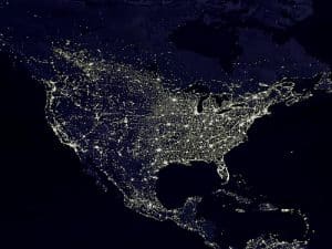 A "Lei de Zipf" é uma das grandes curiosidades da pesquisa urbana. Imagem: NASA.