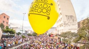 Um dos maiores blocos do Carnaval paulistano, o Agrada Gregos desfila no dia 2 de março. Foto: Divulgação.