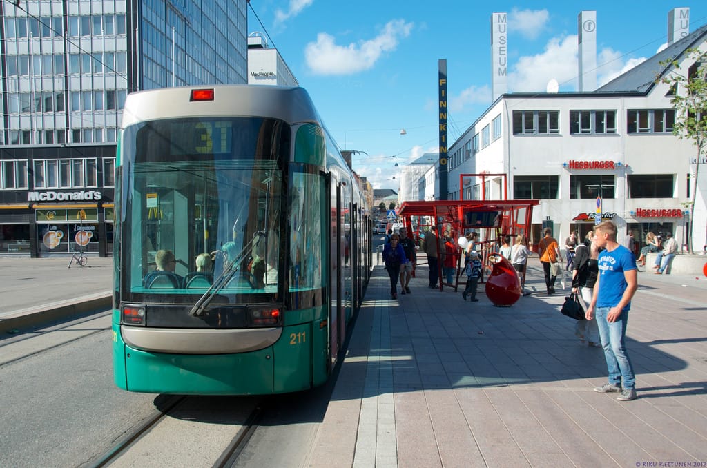 Helsinque tem um plano de dez anos para criar um sistema intermodal de "mobilidade on-demand", Foto: Riku Kettunen / Flickr.