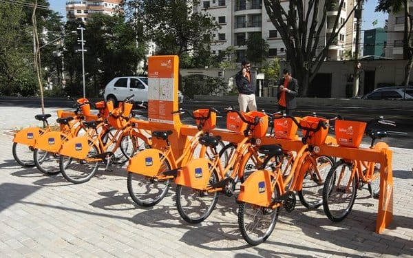Inaugurado em maio de 2012, o Bike Sampa contabilizava mais de 330 mil viagens realizadas e mais de 170 mil usuários cadastrados depois de um ano. Foto: Divulgação..