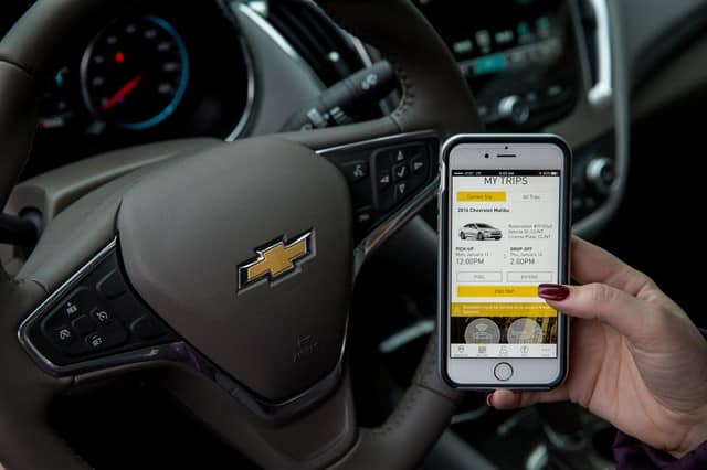 Com o Maven, os carros da GM podem ser reservados por meio de um aplicativo para smartphones. Foto: General Motors / Divulgação.