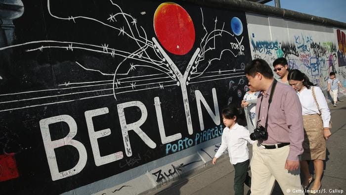 Turistas chineses em Berlim: capital alemã também quer estimular turismo sustentável.