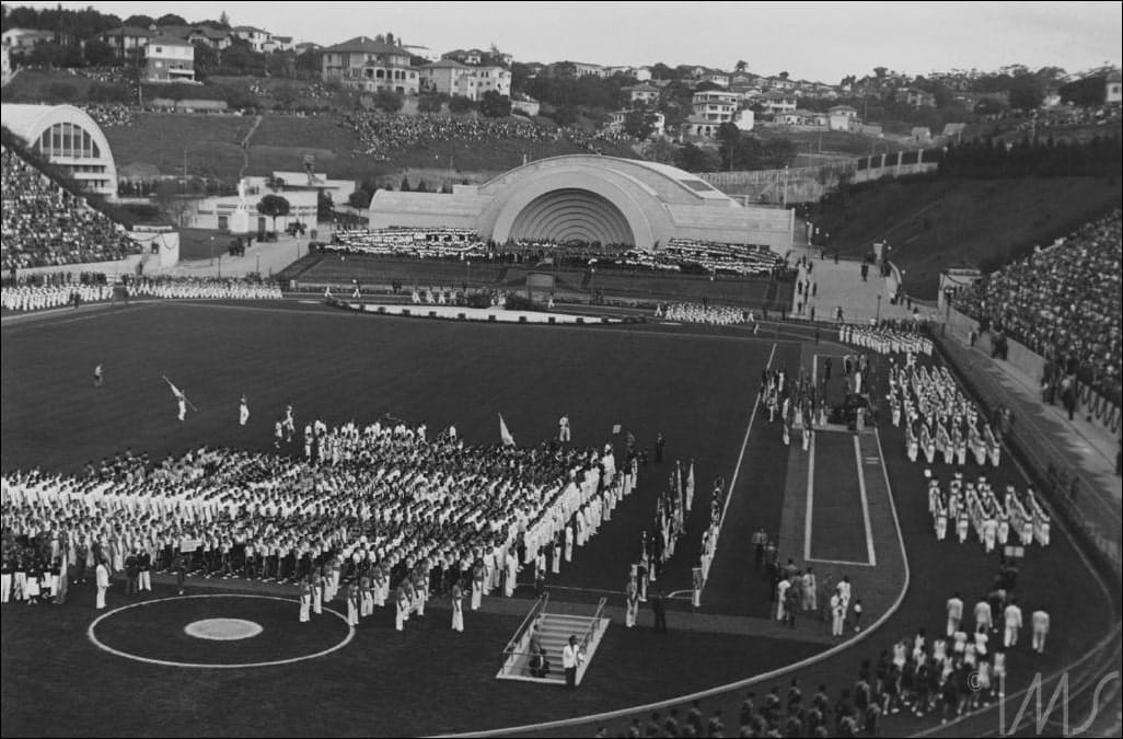 Evento de inauguração do Pacaembu, em 1940. Foto: Hildegard Rosenthal / IMS.
