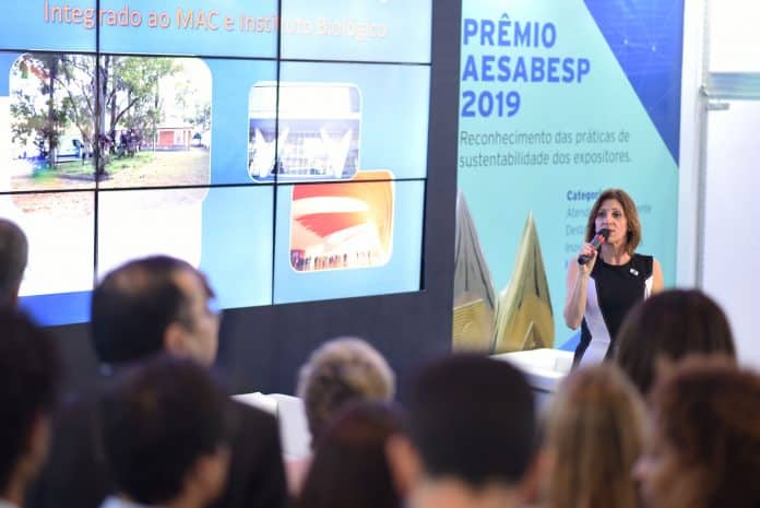Viviana Borges, presidente da AESabesp, apresenta concurso para projeto arquitetônico do Museu Água de São Paulo.Foto: AESabesp/Divulgação. 