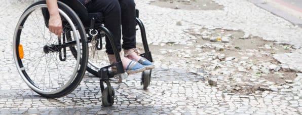 Para Abrãao, a cidade ainda não está preparada para as pessoas com deficiência e, na periferia, o problema atinge uma proporção ainda maior. Foto: Mobilize.