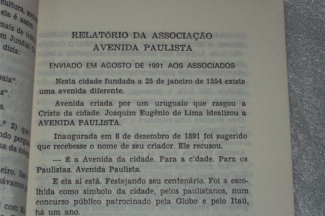 Página do livro sobre o centenário da Avenida Paulista de Mariazinha Congilio, 1991. Foto: Divulgação. 