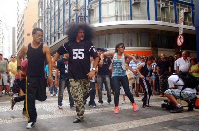 Nelson Triunfo referência do hip-hop em gravação de clip na 24 de Maio. Foto: Divulgação.