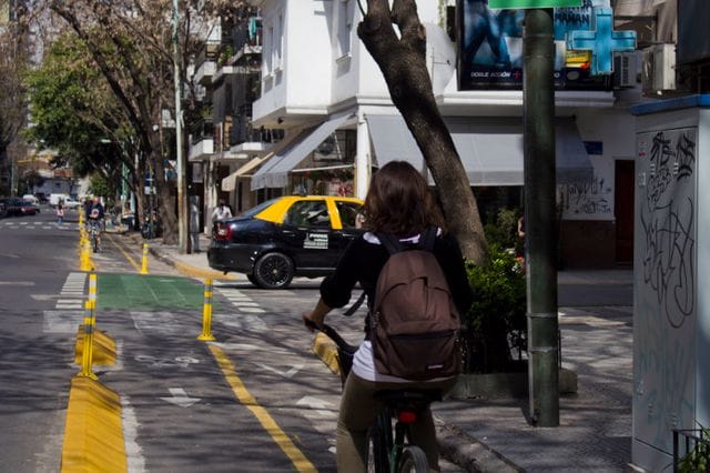 Em Buenos Aires, 4% das 5,5 milhões de viagens diárias são feitas em bicicleta. Foto: LDN Notícias.