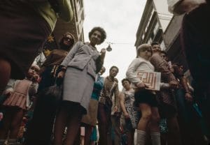Pedestres na Rua Direita na década de 1970. Foto: Cláudia Andujar.