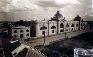 O Mercadão foi inaugurado em 1933, vindo a substituir o antigo Mercado Central, que funcionava a céu aberto na Rua 25 de Março. Foto: Acervo Prefeitura de São Paulo.