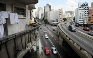 Santa Cecília, bairro que abriga o elevado João Goulart, conhecido por Minhocão. Foto: IG São Paulo.