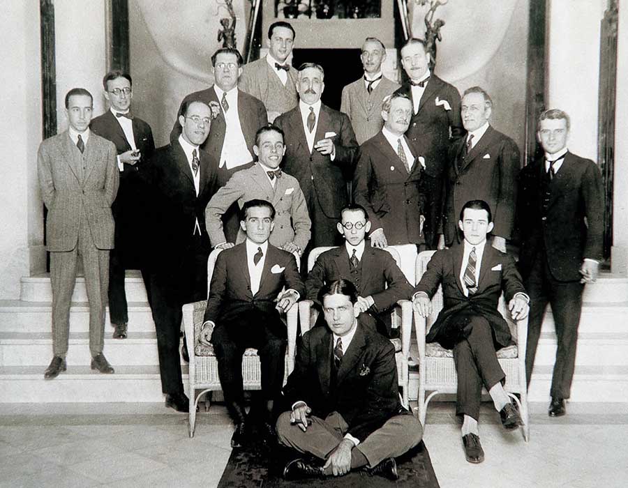 Comissão organizadora da Semana de Arte Moderna de 1922, tendo o escritor Oswald de Andrade à frente. Foto: Reprodução.