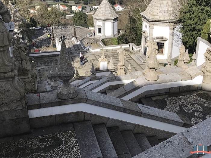 O Santuário Bom Jesus do Monte Braga tem o funicular mais antigo do mundo, escadarias “infinitas”, fontes e estátuas barrocas. Foto: Visite Portugal.